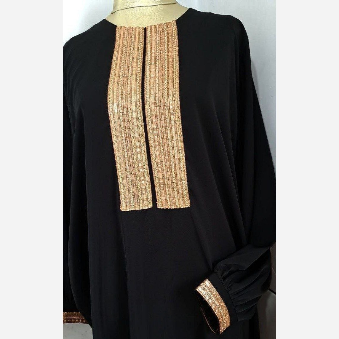 مانتو عبایی طلاکوب زنانه دارای بند تنظیم