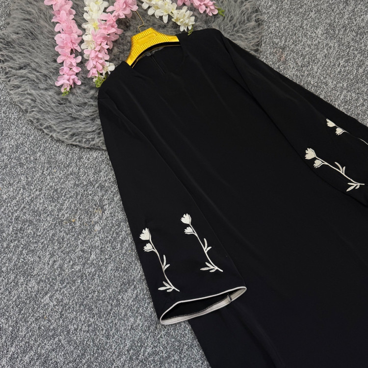 مانتو عبایی آستین گلدوزی مجلسی