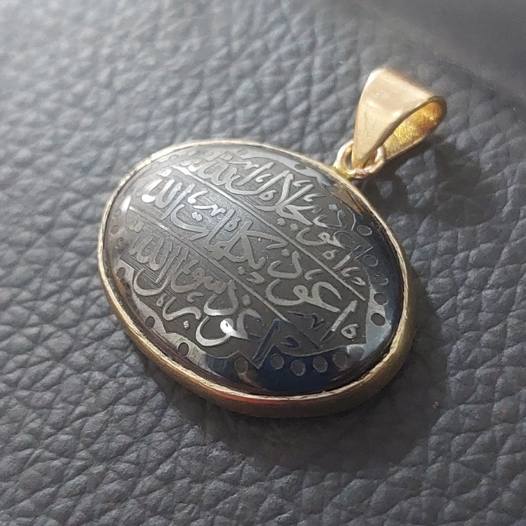 گردنبند طلاروس حدید مشکی هفت جلاله