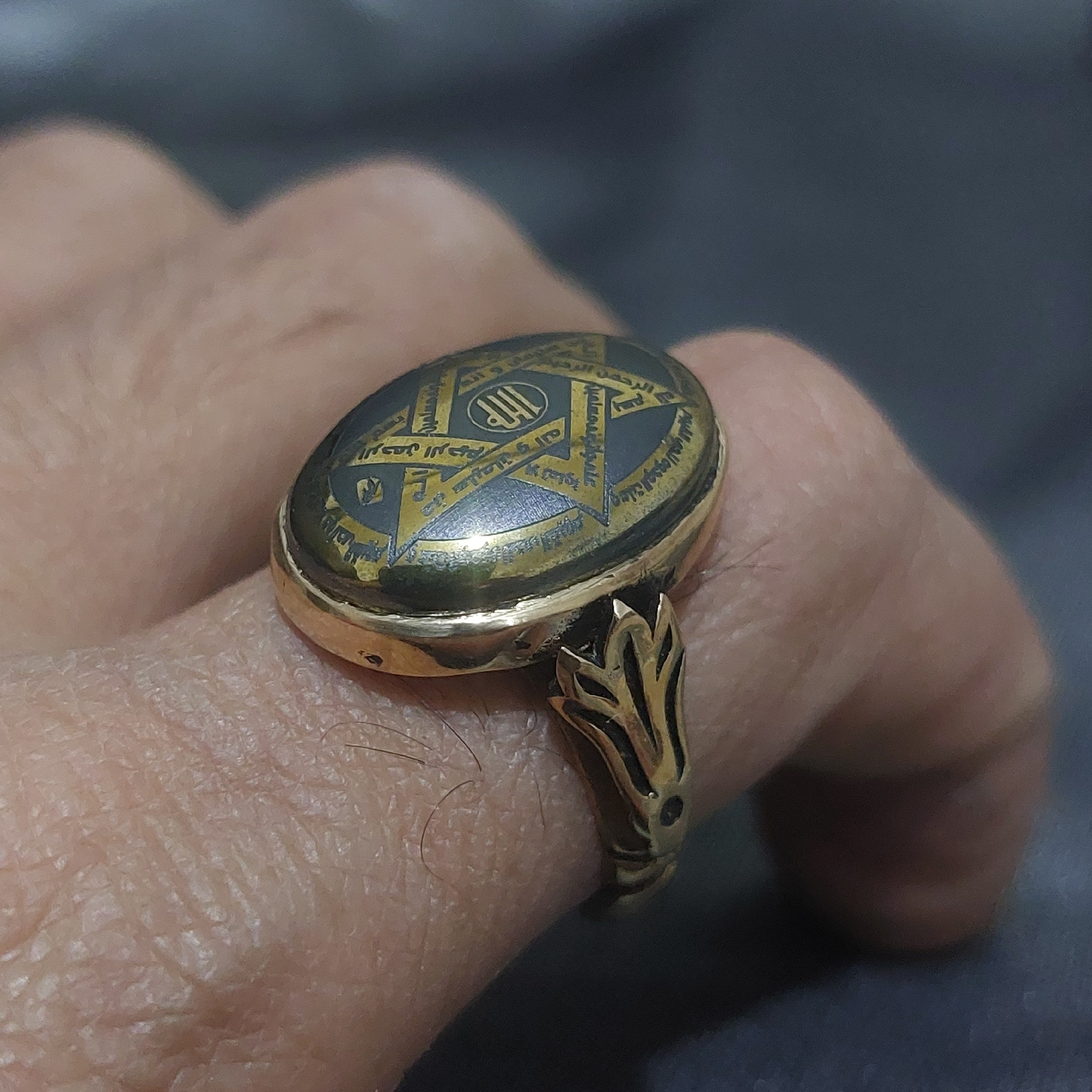 انگشتر طلاروس حدید ستاره سلیمان همراه با حرز امام جواد (ع)