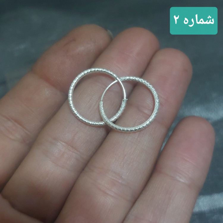 گوشواره نقره حلقه ای قیمت سایزها متفاوت میباشد