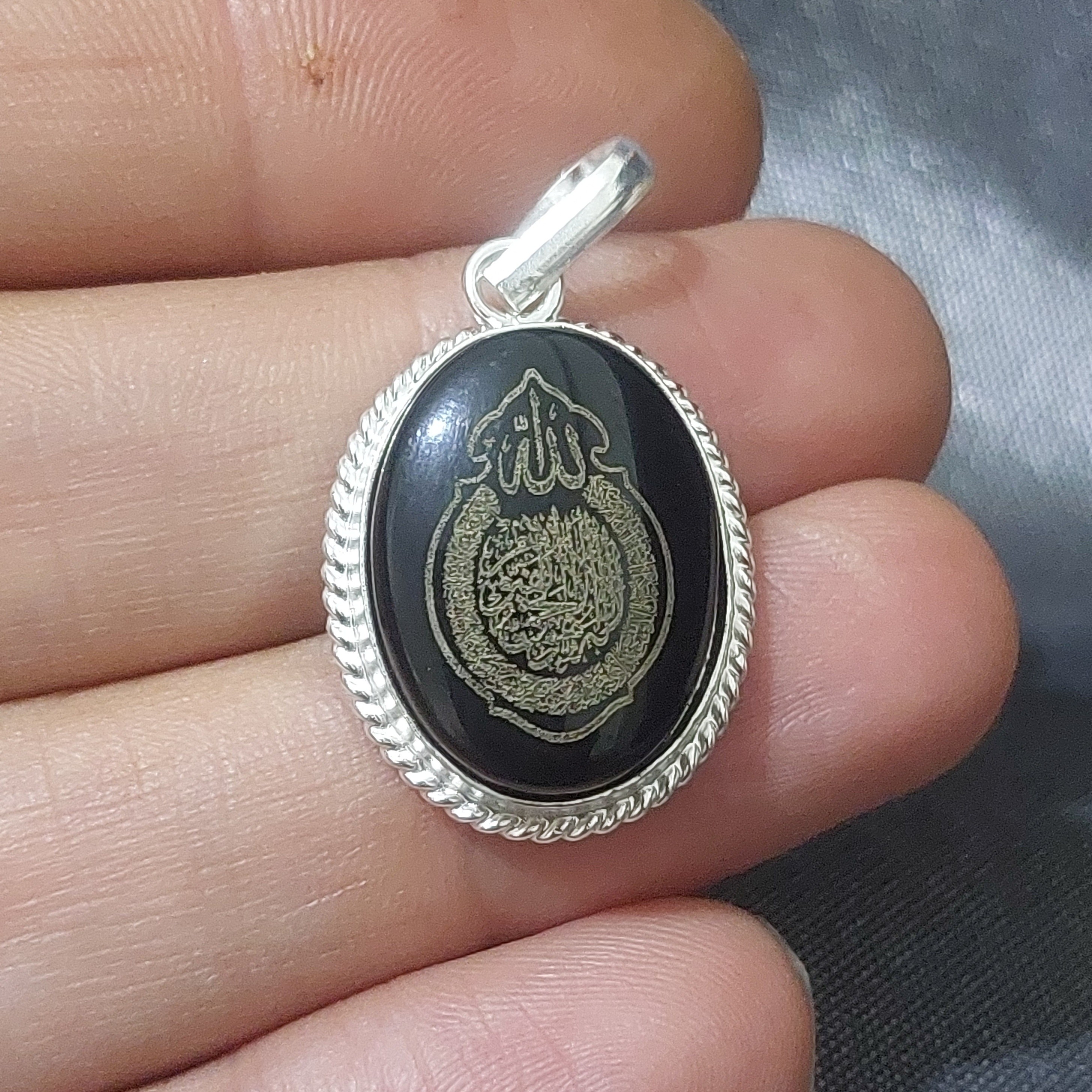 گردنبند عقیق سیاه اصل آیت الکرسی