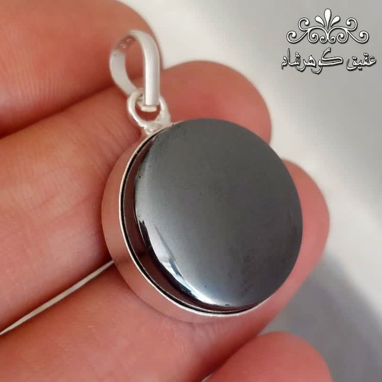 گردنبند حدید مشکی براق اصل با قاب نقره
