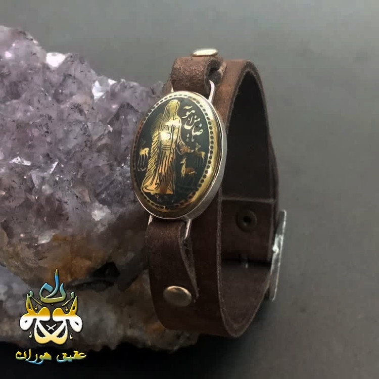 دستبند چرم حدید طلایی با حکاکی ضامن آهو