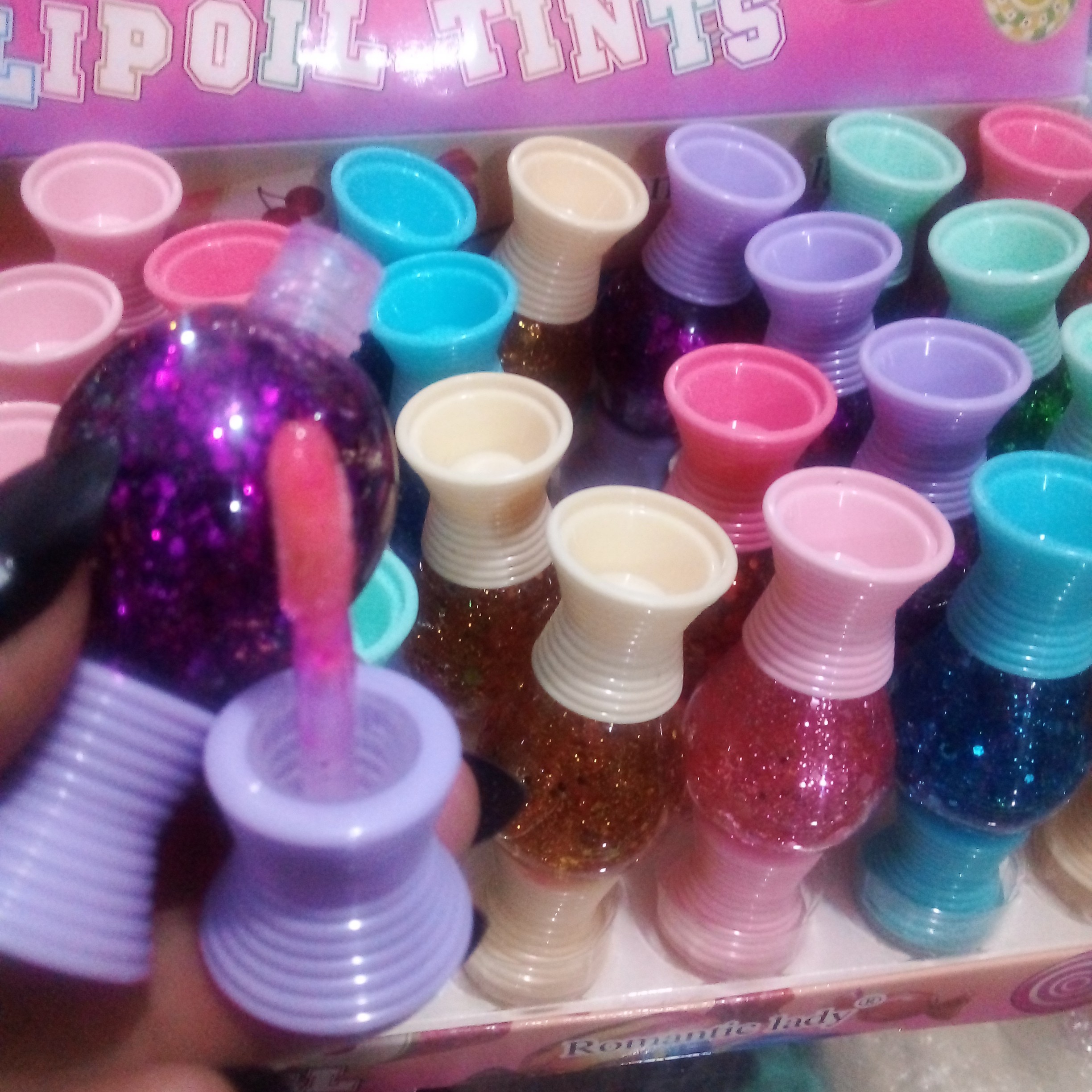 برق لب حرارتی اکلیلی رژ براق مایع زر دار کوزه ای شکلاتی
