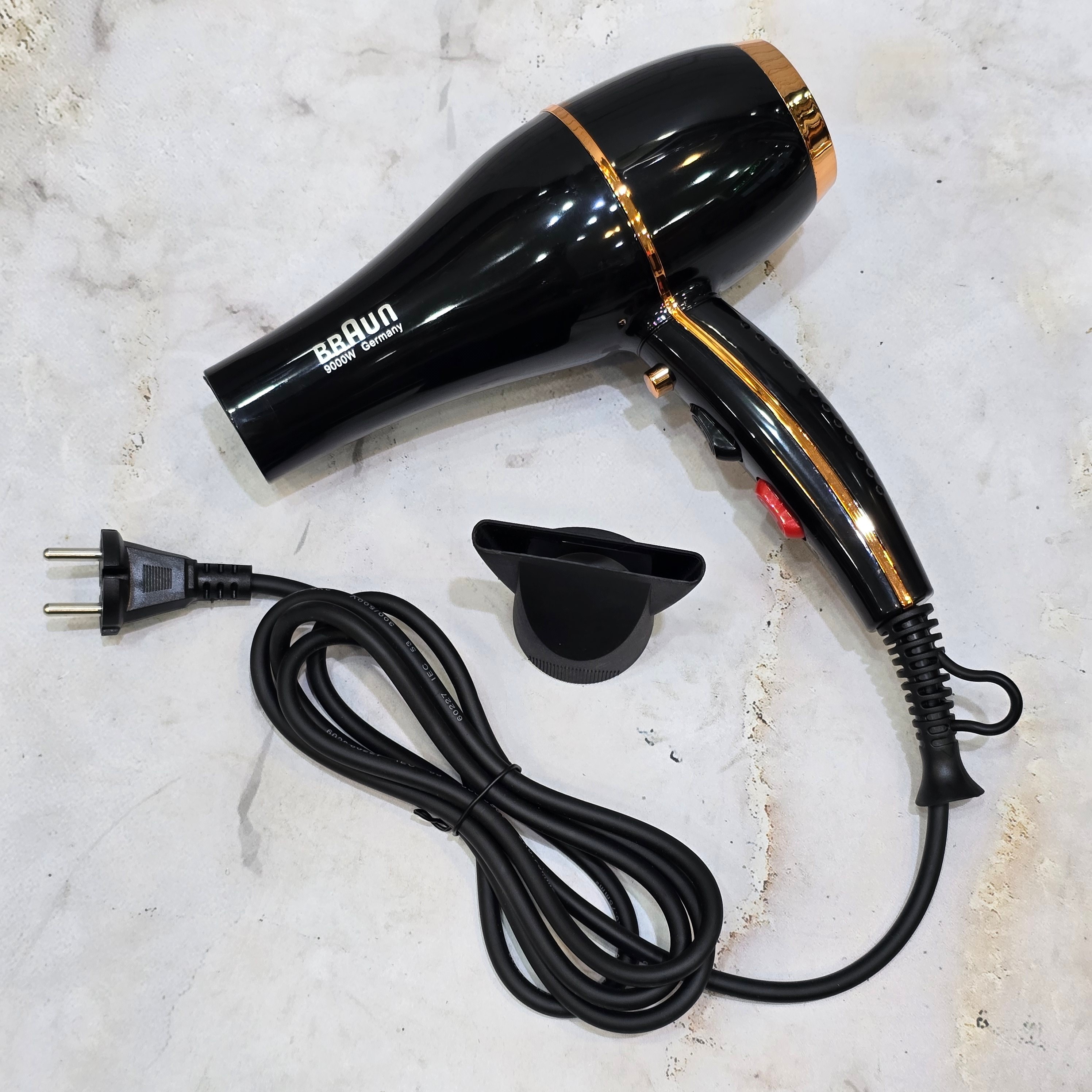 سشوار حرفه ای موتور سنگین براون مدل BR-8818 با ارسال رایگان