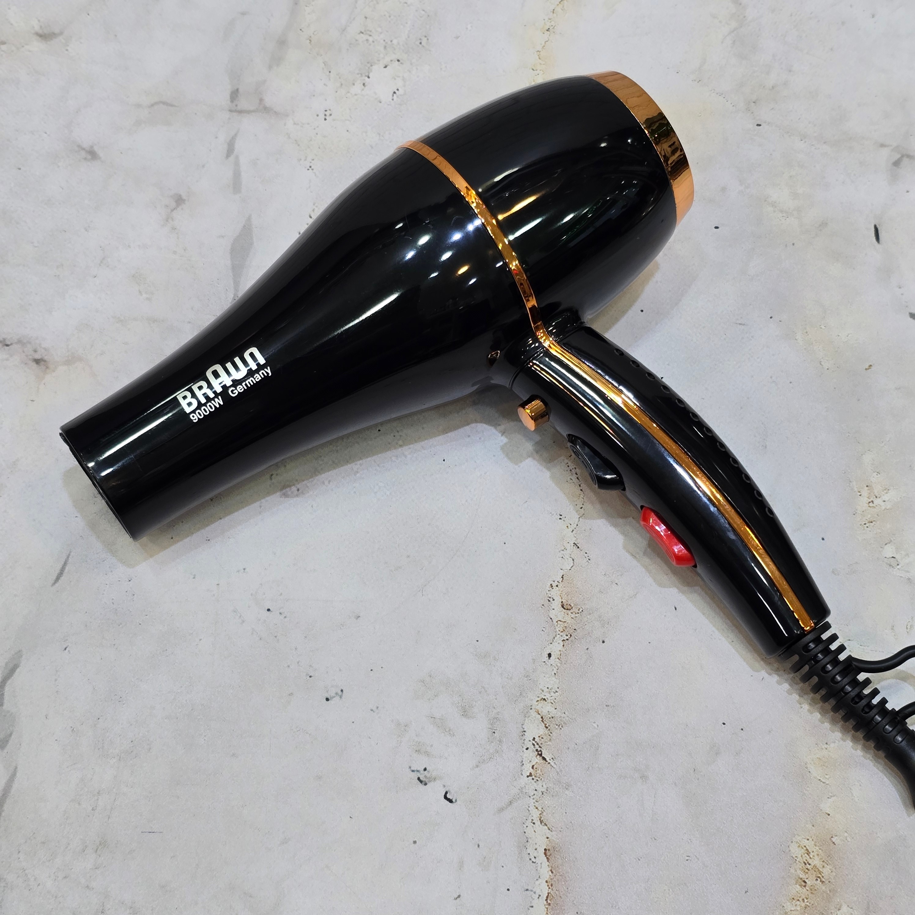 سشوار حرفه ای موتور سنگین براون مدل BR-8818 با ارسال رایگان