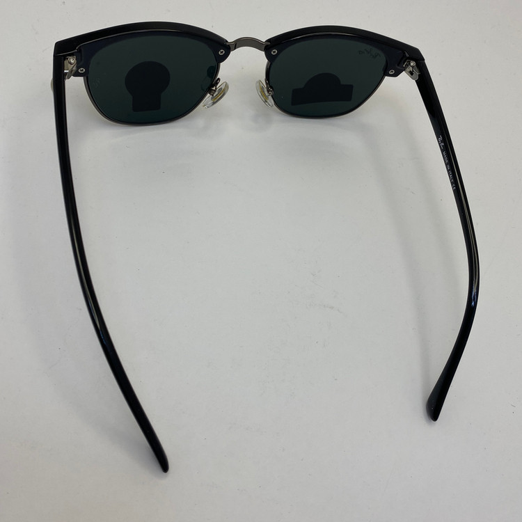 عینک ریبن rayban کلاب مستر شیشه سنگ مشکی RB 3016 با پک کامل ریبن (جعبه،کیف،دستمال نانو،شناسنامه،کاتالوگ)