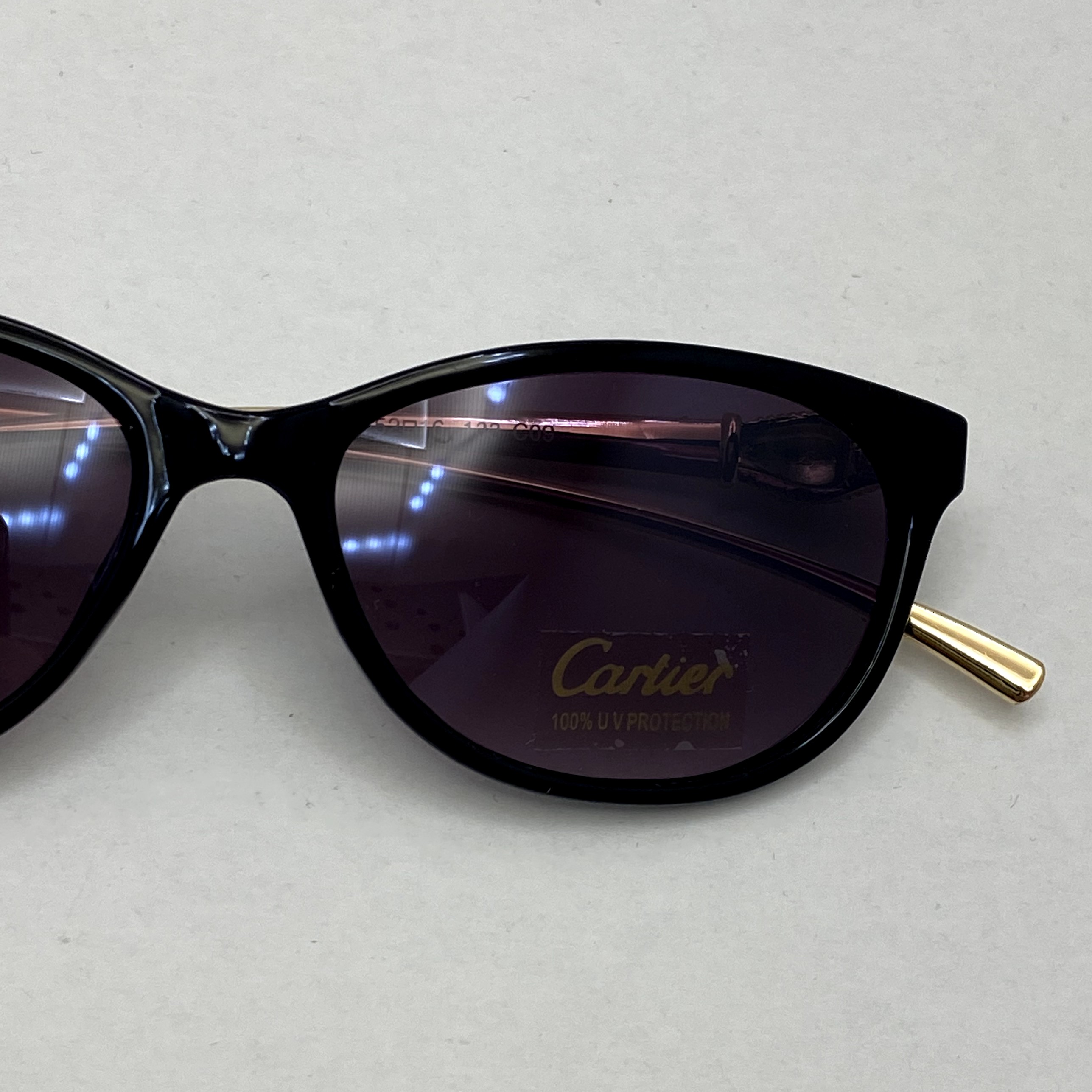 عینک آفتابی زنانه کارتیر Cartier دسته نگین کاری شده خاص و لاکچری مشکی