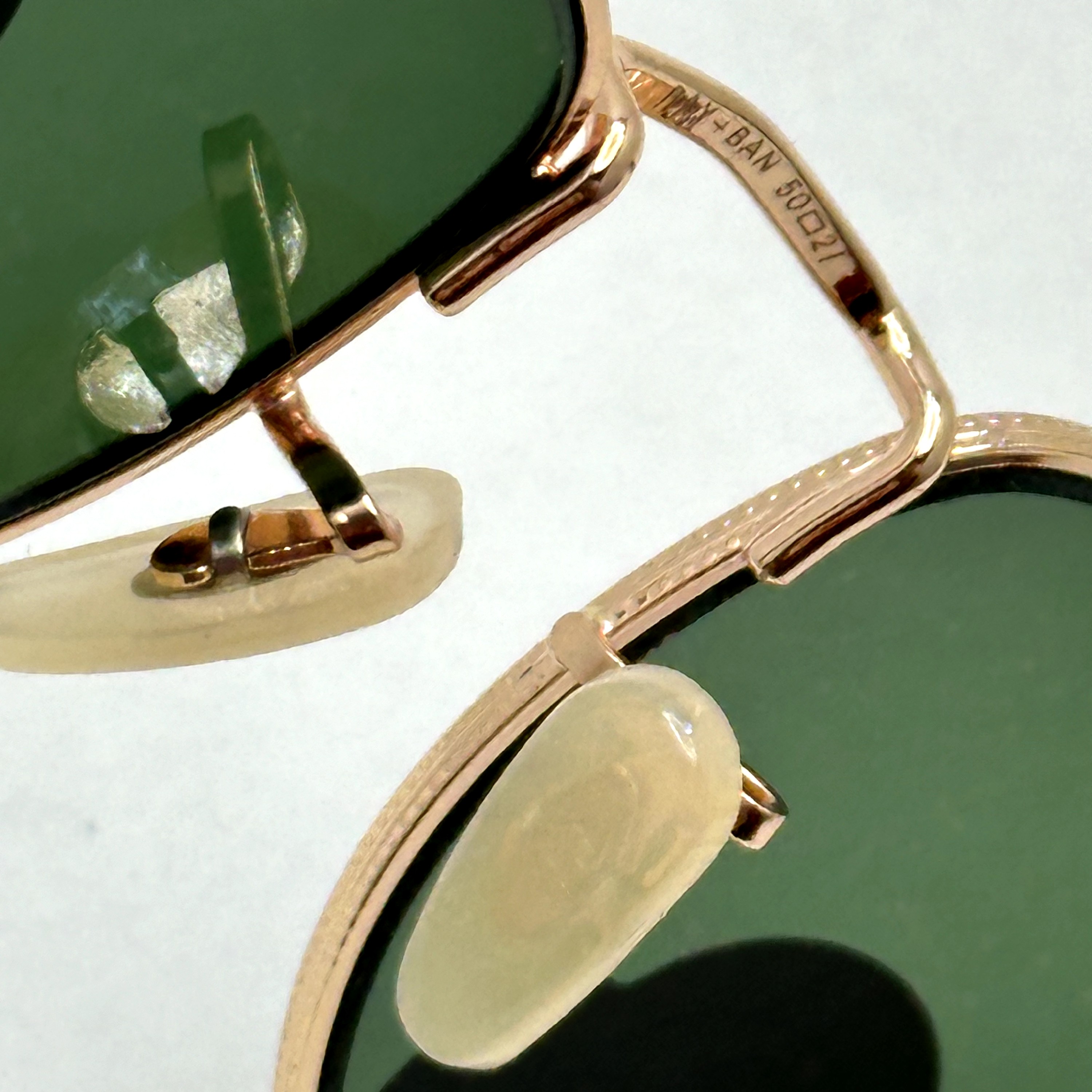 عینک آفتابی ریبن rayban شیشه سنگ سبز طلایی کد rb 3958 - فول پک (ارسال رایگان)