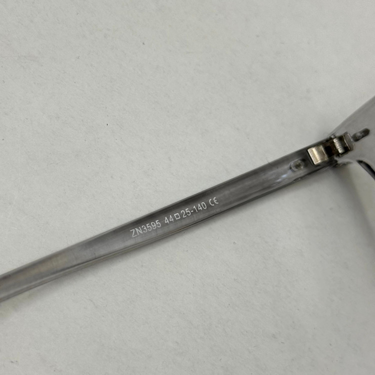 فریم عینک بلوکات طبی گرد جنتل مانستر طوسی ZN 3595 به همراه کاور پارچه ای و دستمال (ارسال رایگان)