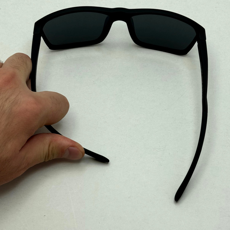 عینک اوکلی مستطیلی پلاریزه سبک OAKLEY آمریکایی مشکی کد WG83107 (ارسال رایگان)