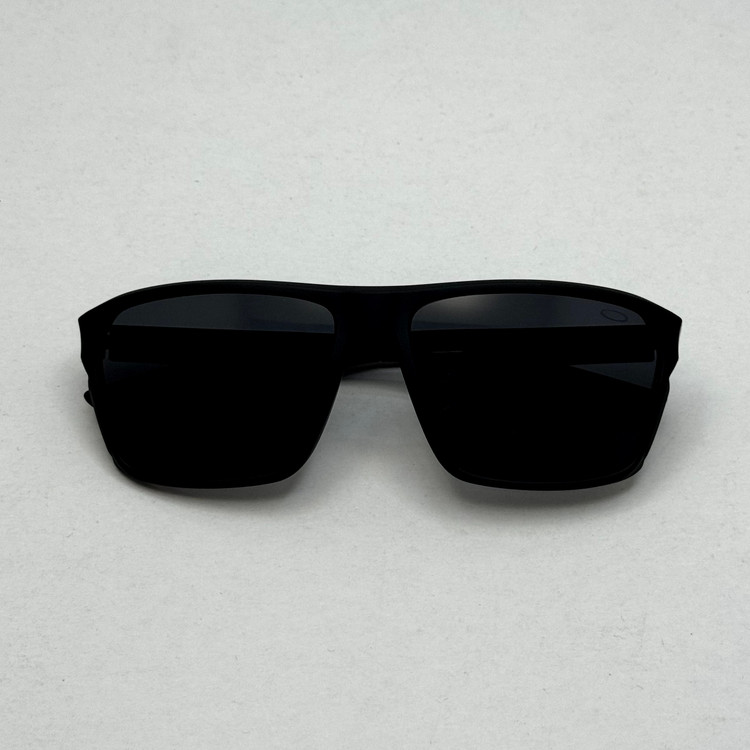 عینک اوکلی مستطیلی پلاریزه سبک OAKLEY آمریکایی مشکی کد WG83107 (ارسال رایگان)