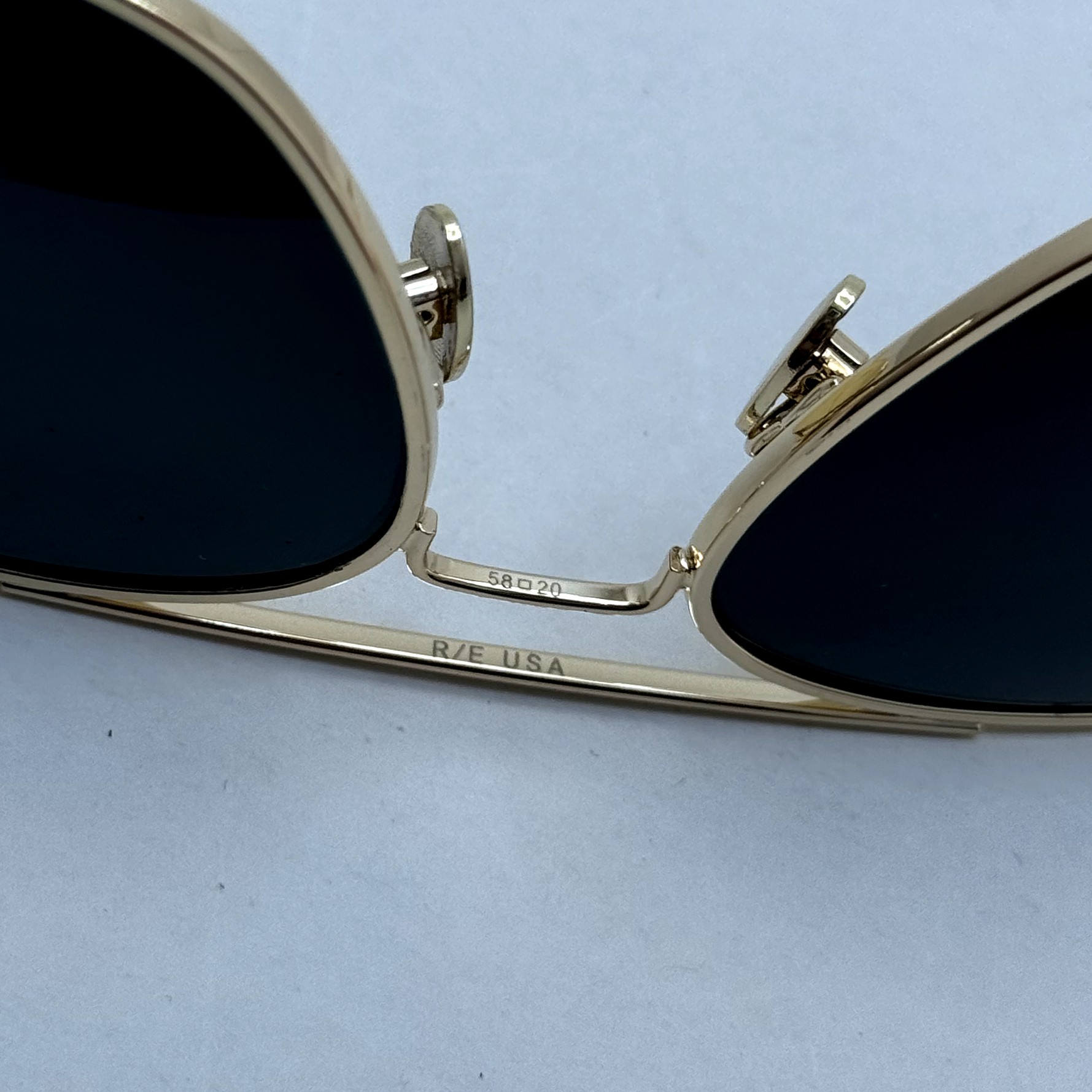 عینک آفتابی خلبانی رندولف شیشه سنگ آنتی رفلکس مشکی فریم طلایی فول پک RANDOLPH AVIATOR RE 58 24K GOLD (ارسال رایگان)