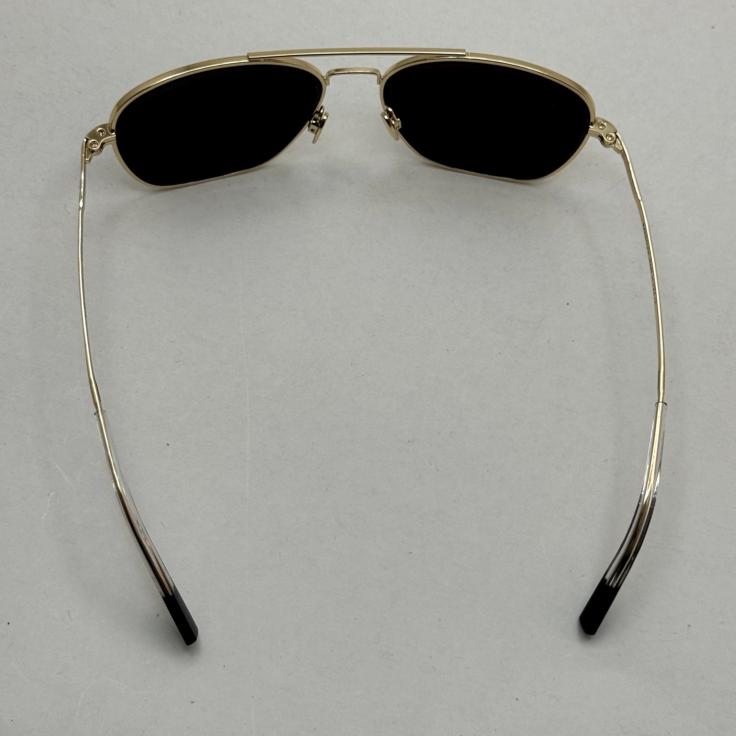 عینک آفتابی خلبانی رندولف شیشه سنگ آنتی رفلکس مشکی فریم طلایی فول پک RANDOLPH AVIATOR RE 58 24K GOLD (ارسال رایگان)