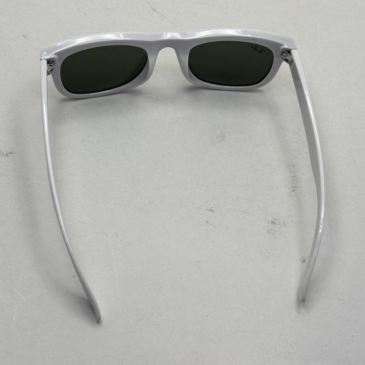 عینک آفتابی ریبن ویفرر ریورس سفید عدسی سبز به همراه پک کامل rayban (ارسال رایگان)
