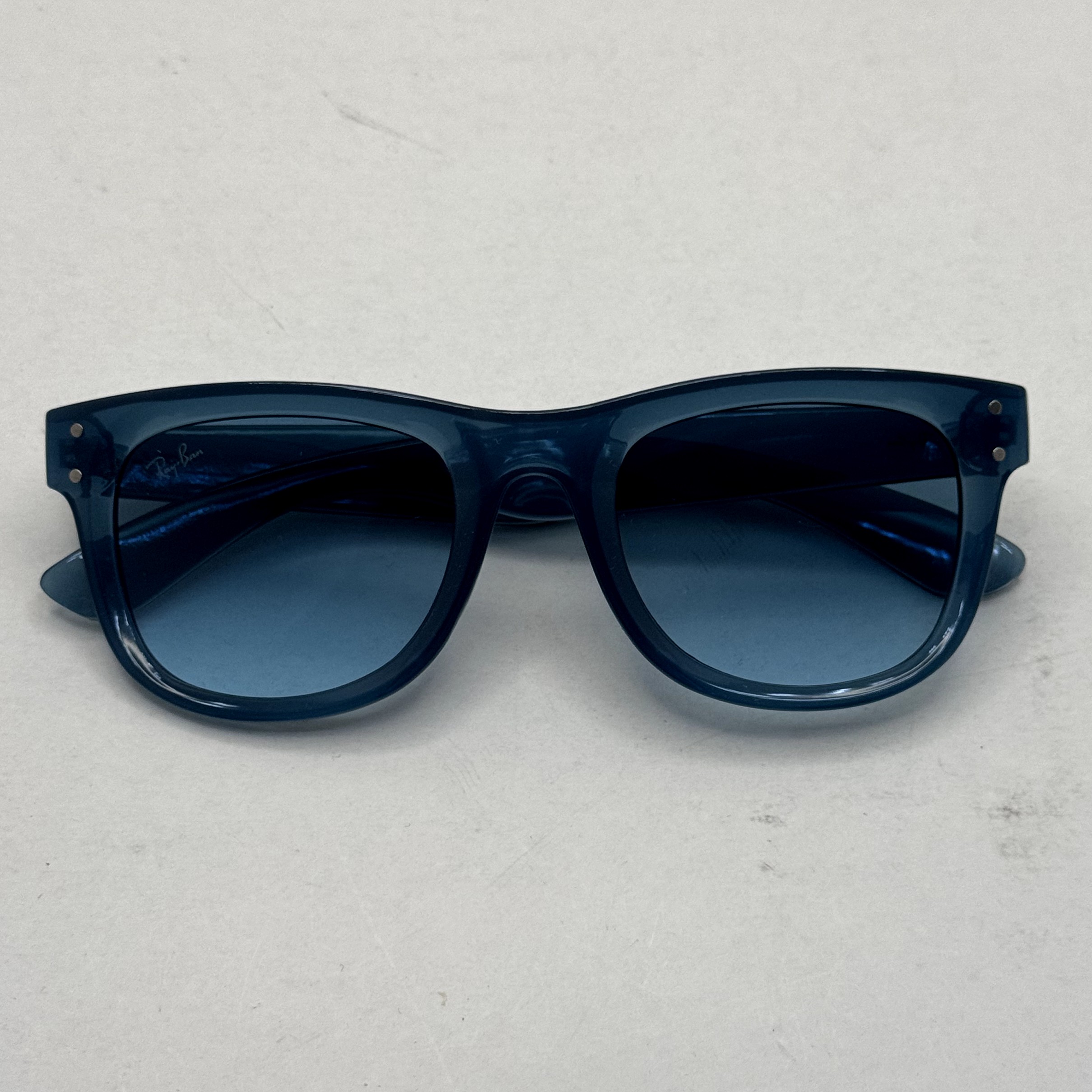 عینک آفتابی ریبن ویفرر ریورس آبی به همراه پک کامل rayban (ارسال رایگان)