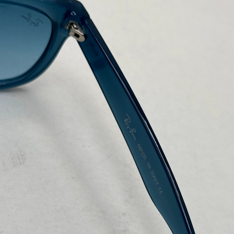 عینک آفتابی ریبن ویفرر ریورس آبی به همراه پک کامل rayban (ارسال رایگان)
