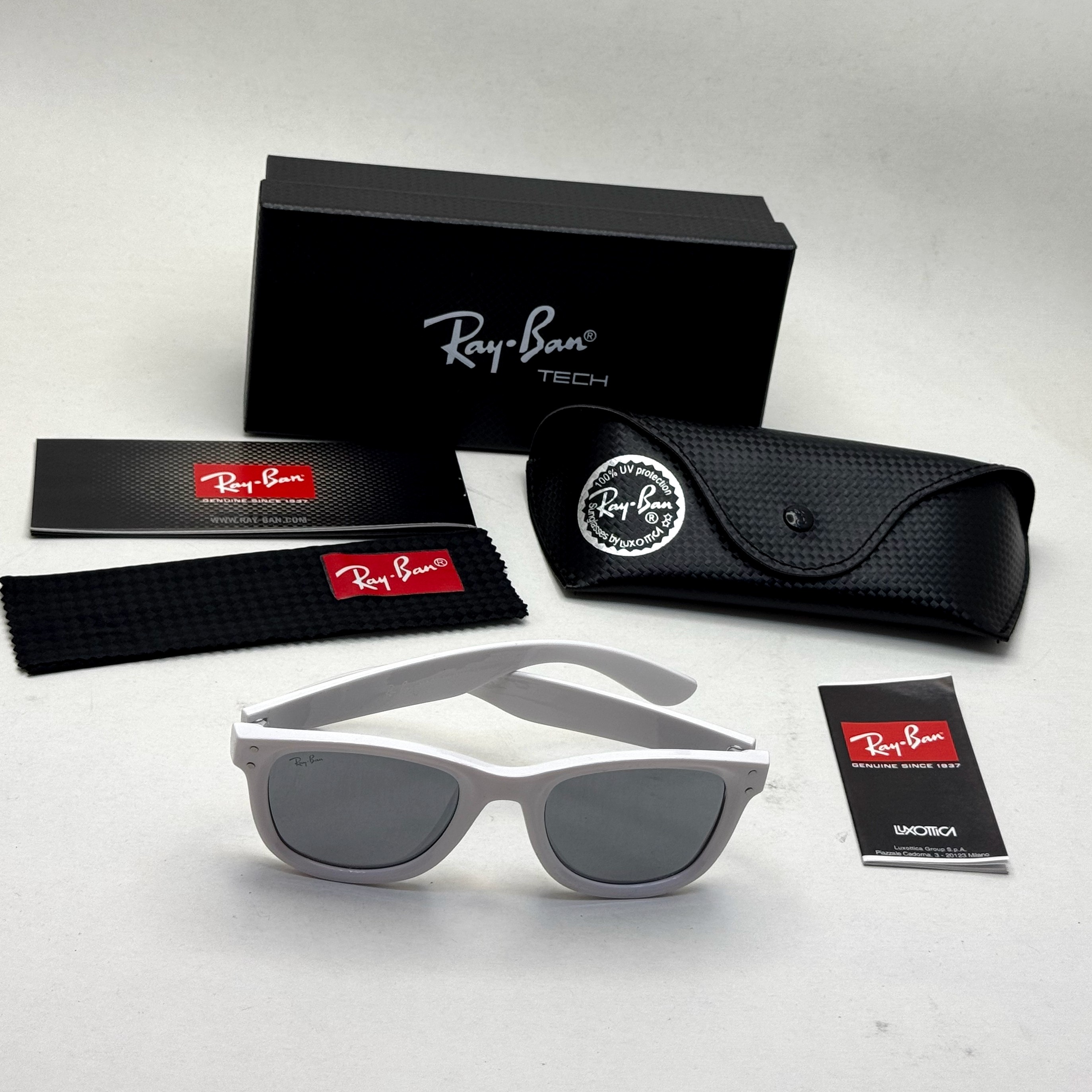 عینک آفتابی ریبن ویفرر ریورس سفید به همراه پک کامل rayban (ارسال رایگان)