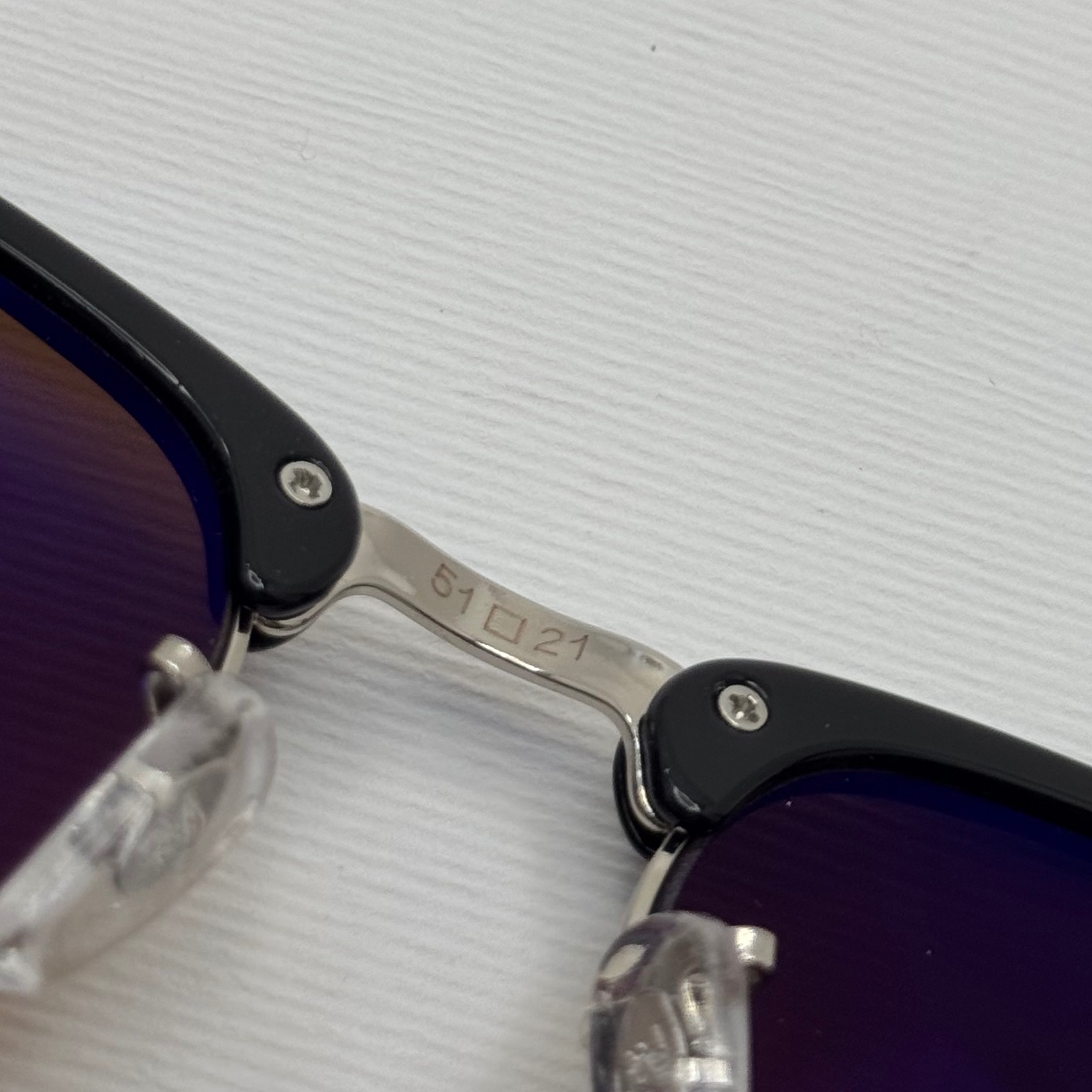 عینک آفتابی ریبن rayban کلاب مستر شیشه سنگ قهوه ای فریم نقره ای rb 3016 به همراه پک کامل (ارسال رایگان)