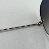عینک ریبن خلبانی شیشه سنگ آبی هایلایت فریم نقره ای به همراه پک کامل ریبن Rayban RB 3025 (ارسال رایگان)