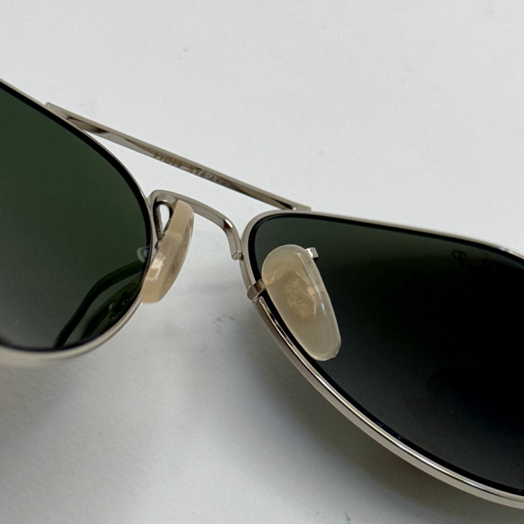 عینک ریبن خلبانی شیشه سنگ پلاریزه سبز با فریم نقره ای به همراه پک کامل ریبن کد Rayban RB 3026 (ارسال رایگان)
