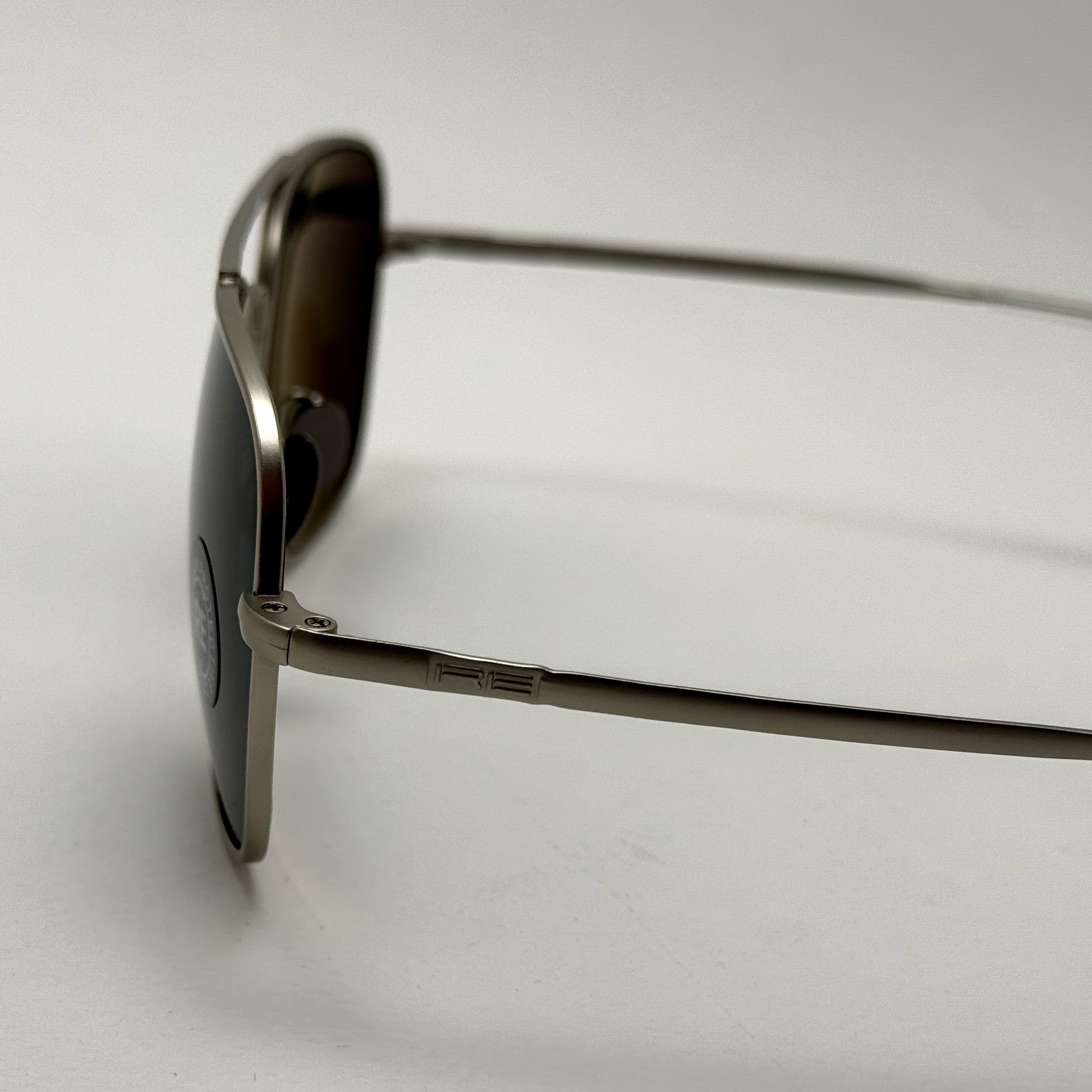عینک آفتابی خلبانی رندولف شیشه سنگ آنتی رفلکس مشکی نقره ای فول پک RANDOLPH AVIATOR RE 58 24K WHITE GOLD (ارسال رایگان)