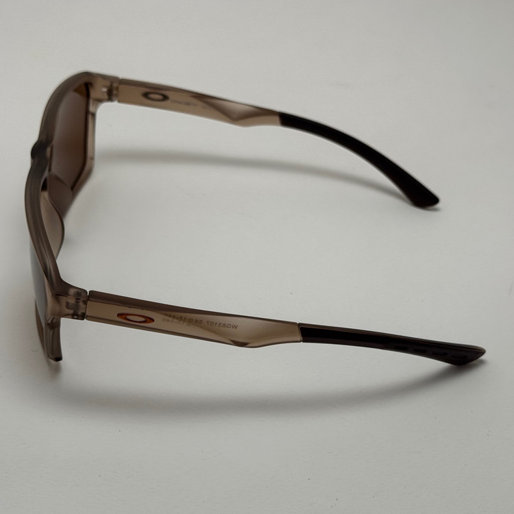 عینک اوکلی مستطیلی پلاریزه سبک OAKLEY قهوه ای کد WG83107 (ارسال رایگان)