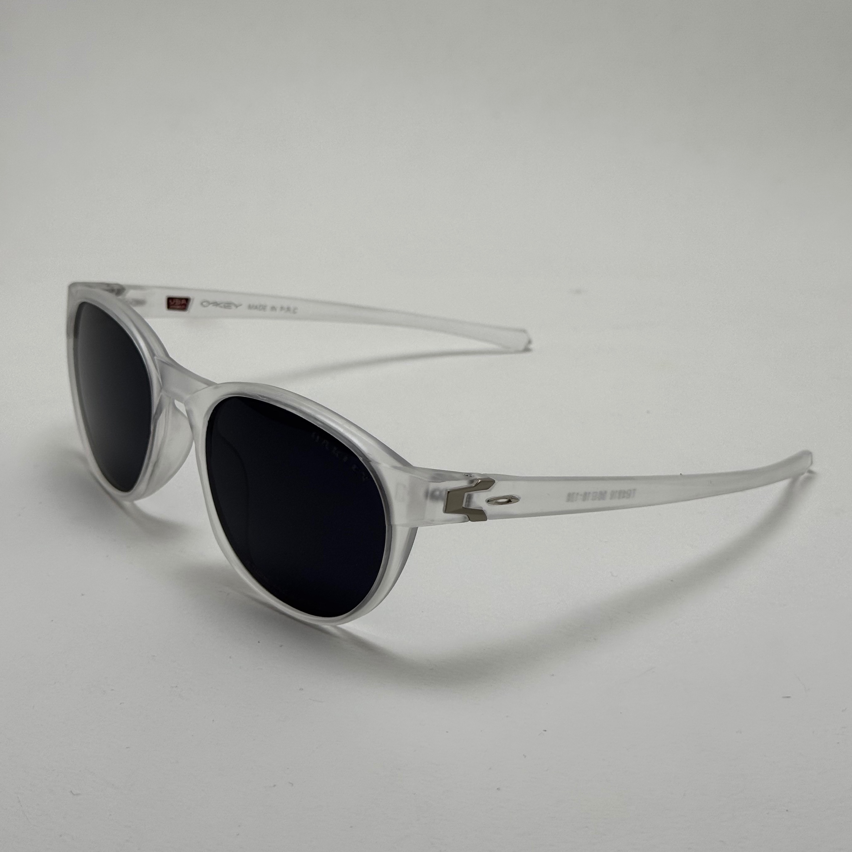عینک آفتابی پلاریزه اوکلی Oakley فریم کریستالی عدسی مشکی گرد کد TO4910 (ارسال رایگان)