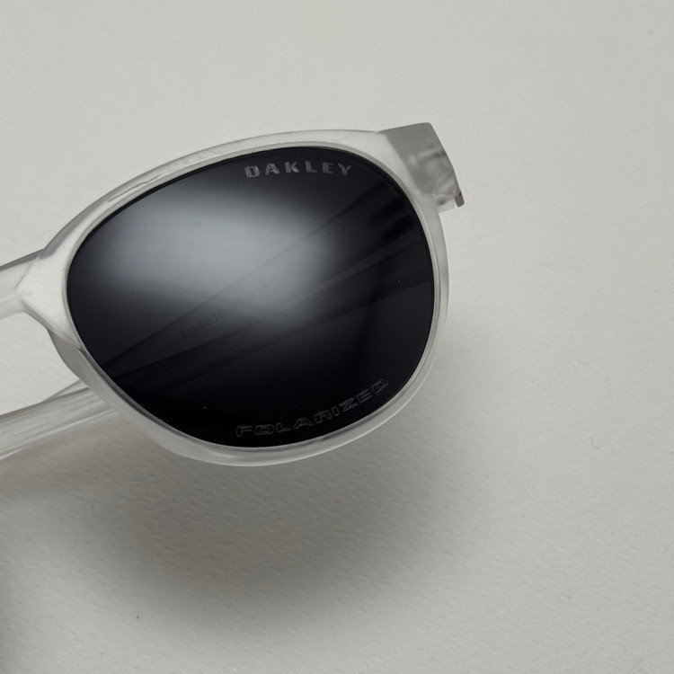 عینک آفتابی پلاریزه اوکلی Oakley فریم کریستالی عدسی مشکی گرد کد TO4910 (ارسال رایگان)