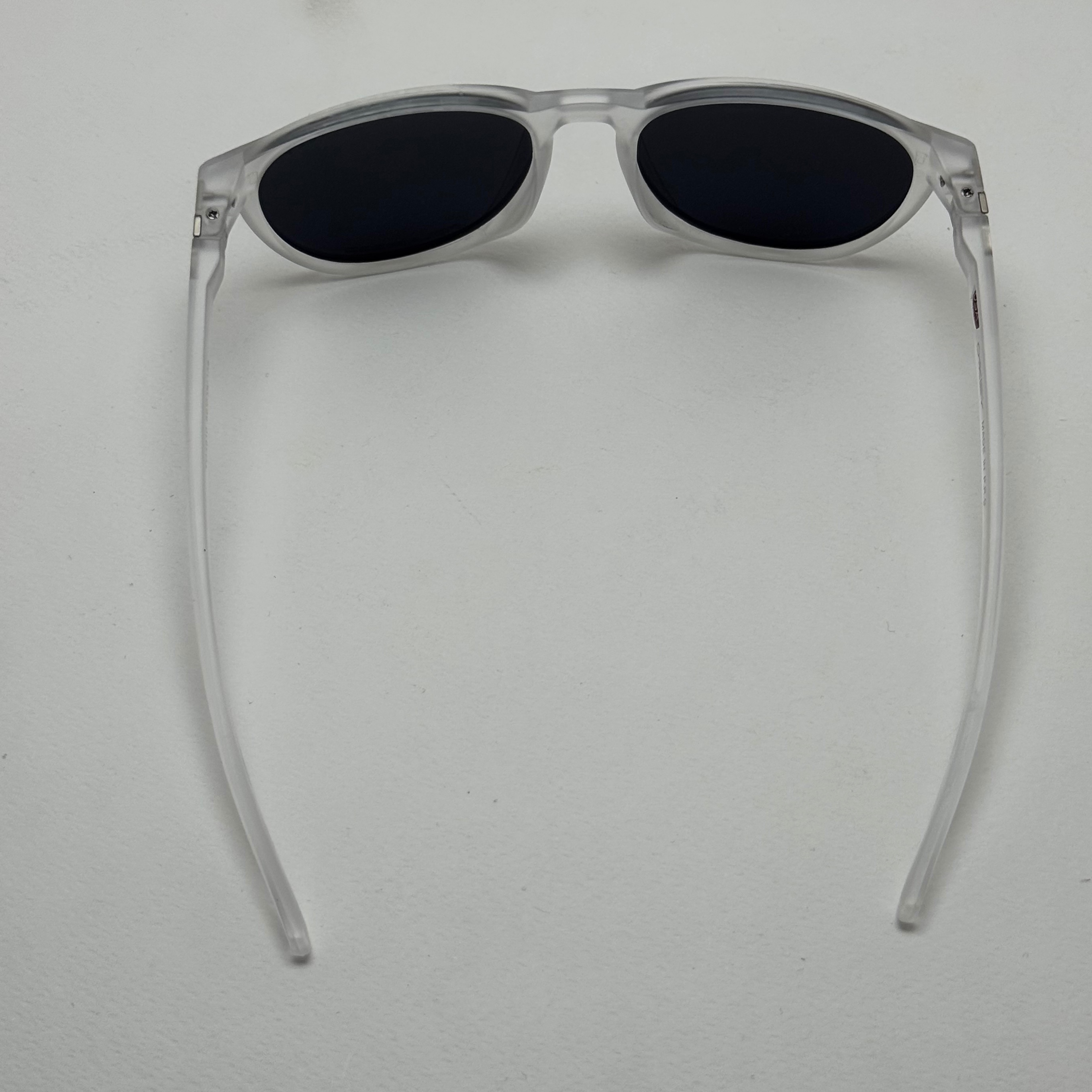 عینک آفتابی پلاریزه اوکلی Oakley فریم کریستالی عدسی مشکی گرد کد TO4910 (ارسال رایگان)