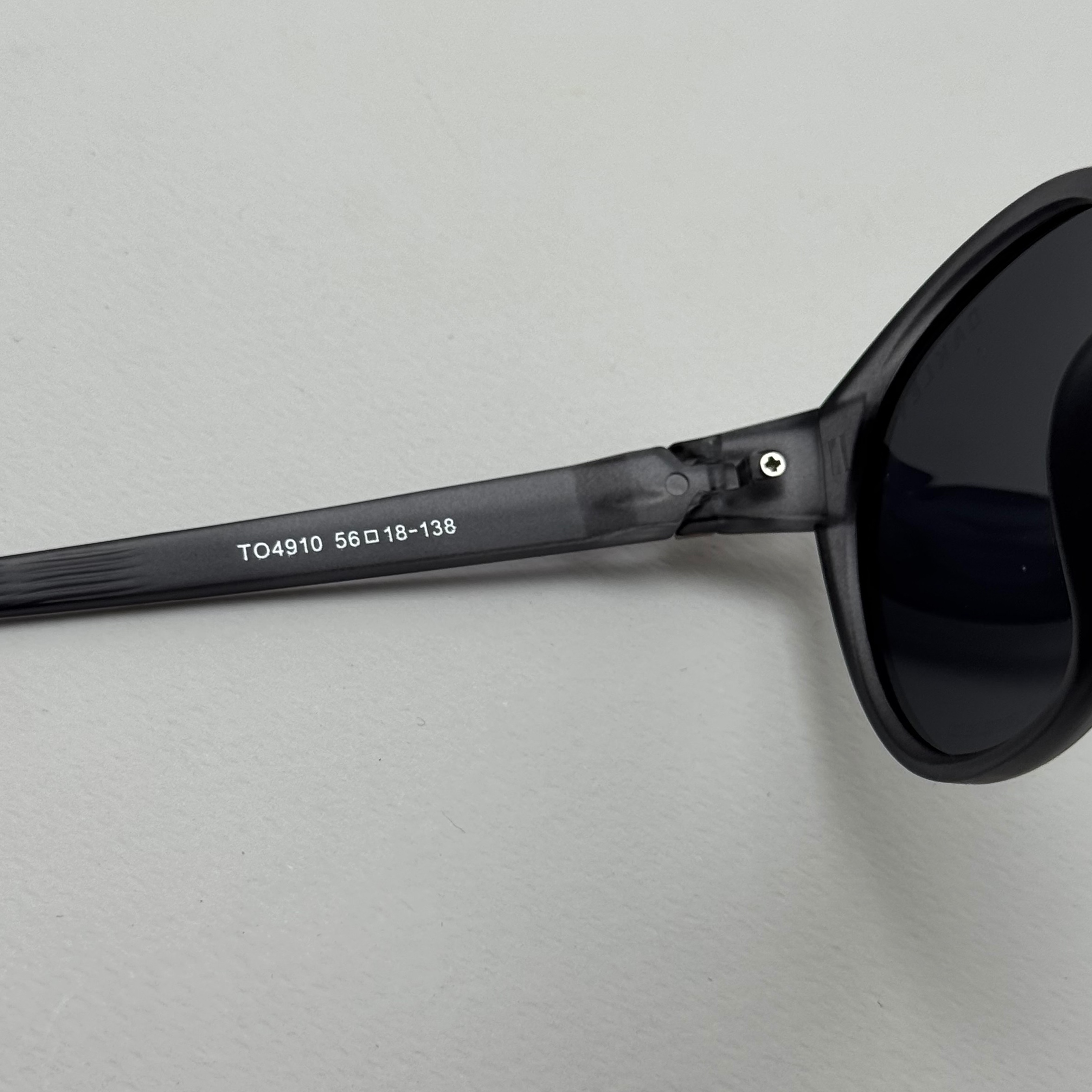 عینک آفتابی پلاریزه اوکلی Oakley طوسی عدسی مشکی گرد کد TO4910 (ارسال رایگان)
