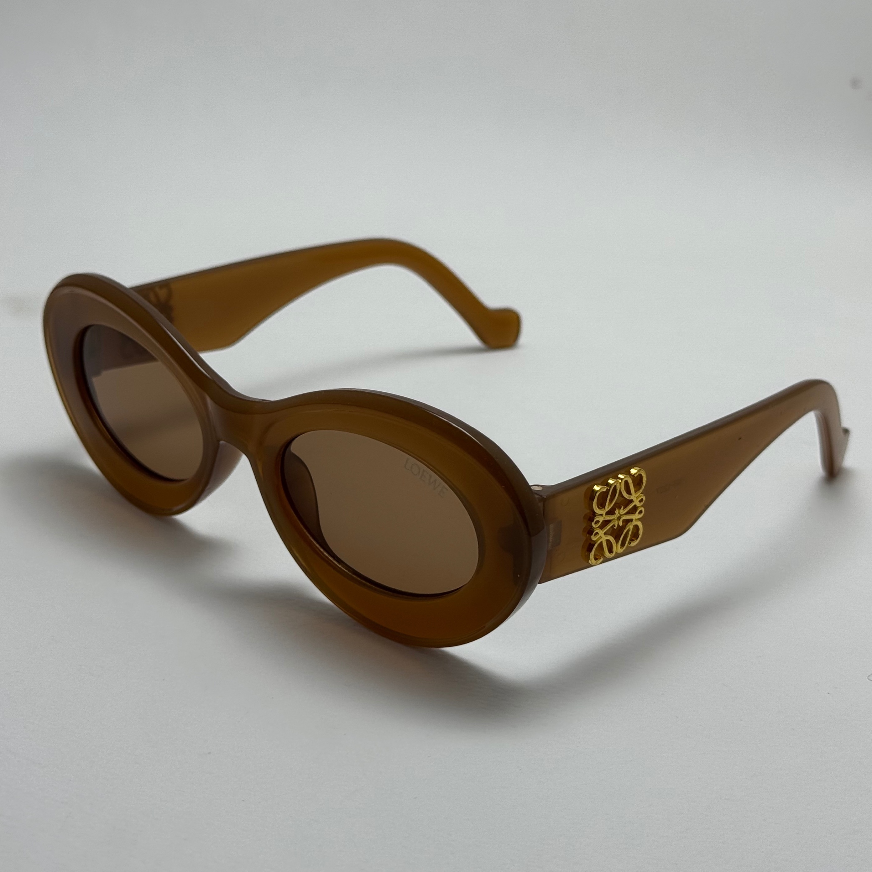 عینک آفتابی زنانه Loewe Oval Chunky لووه بیضی قهوه ای کد 1207 (ارسال رایگان)