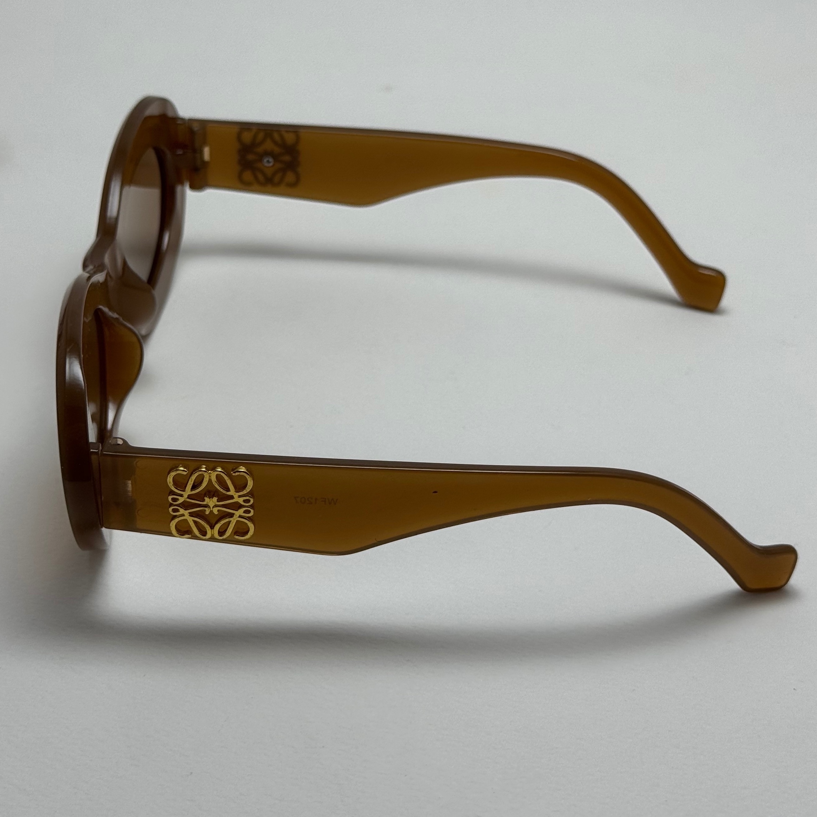عینک آفتابی زنانه Loewe Oval Chunky لووه بیضی قهوه ای کد 1207 (ارسال رایگان)