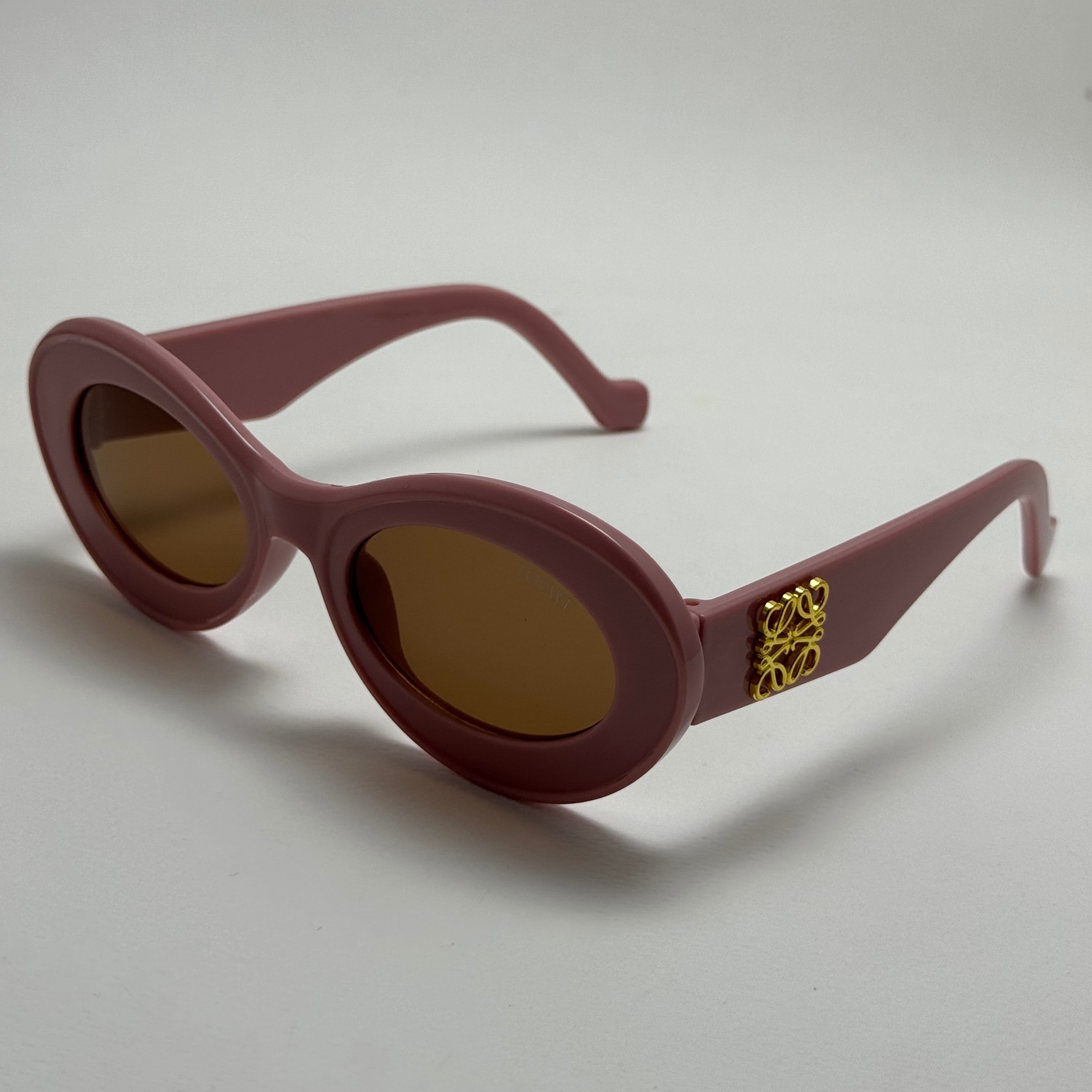 عینک آفتابی زنانه Loewe Oval Chunky لووه بیضی صورتی کد 1207 (ارسال رایگان)
