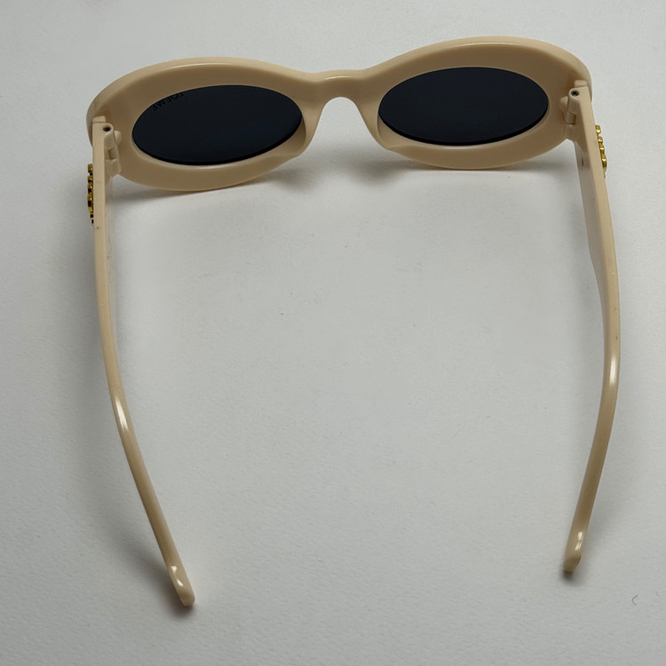 عینک آفتابی زنانه Loewe Oval Chunky لووه بیضی کرمی کد 1207 (ارسال رایگان)