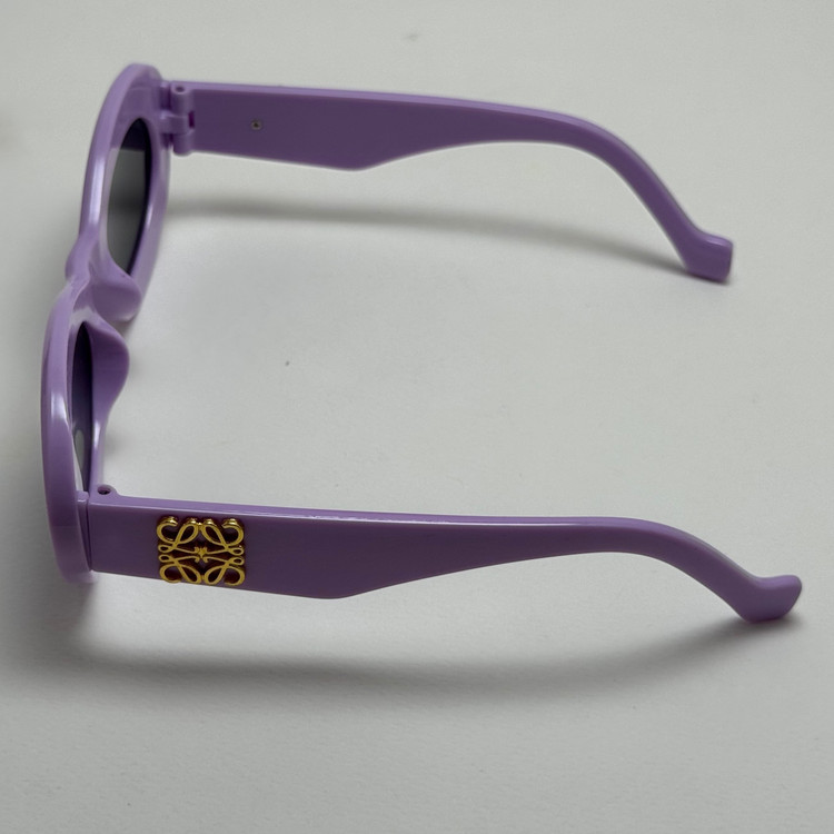 عینک آفتابی زنانه Loewe Oval Chunky لووه بیضی بنفش کد 1207 (ارسال رایگان)