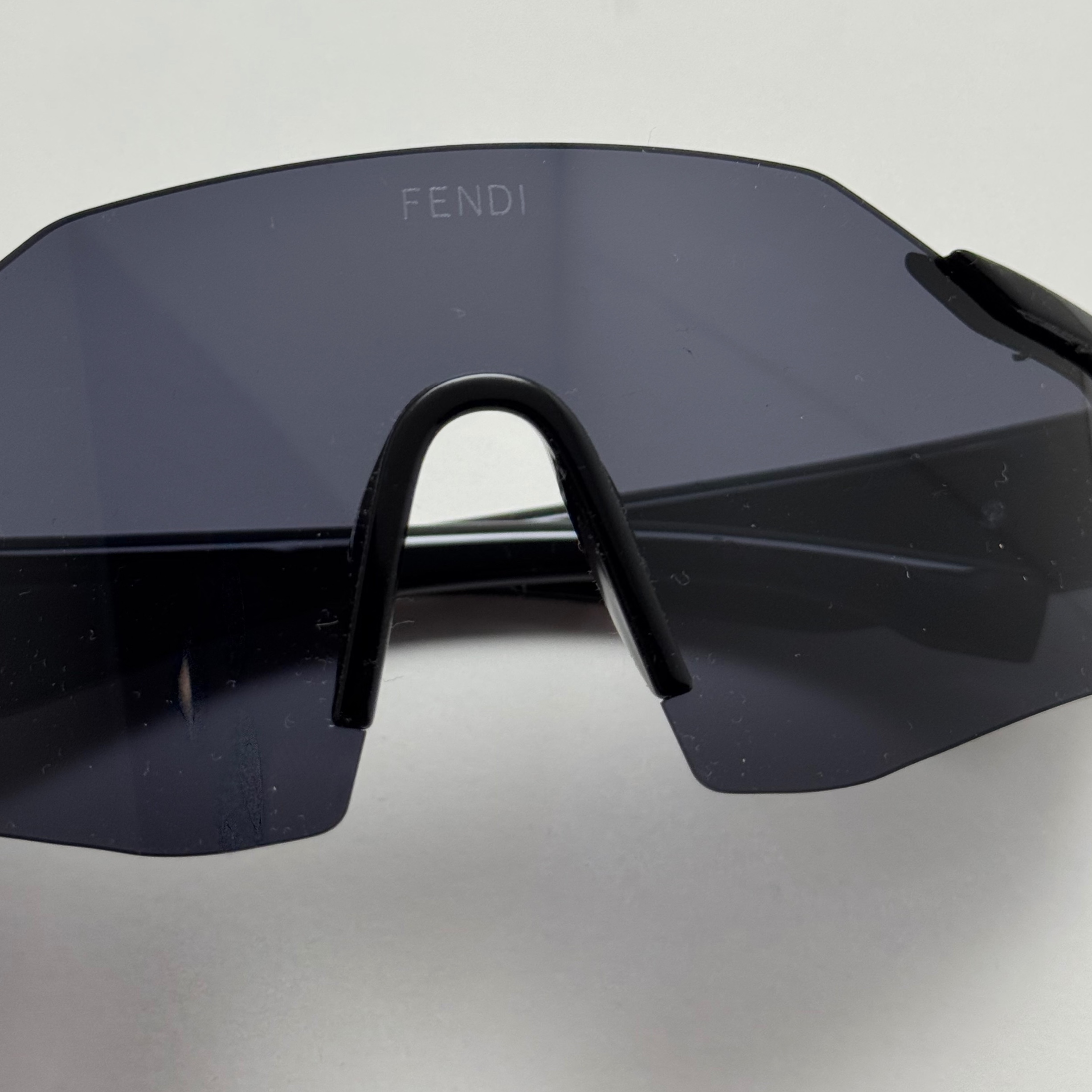 عینک آفتابی ماسکی فندی FENDI تمام مشکی (ارسال رایگان)