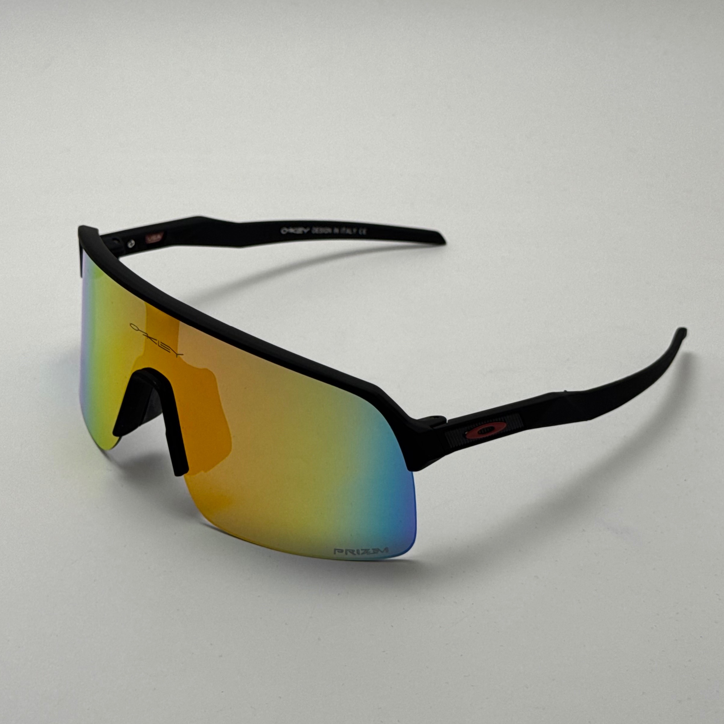 عینک آفتابی اسپرت اوکلی OAKLEY مدل SUTRO فریم مشکی عدسی آتیشی (ارسال رایگان)