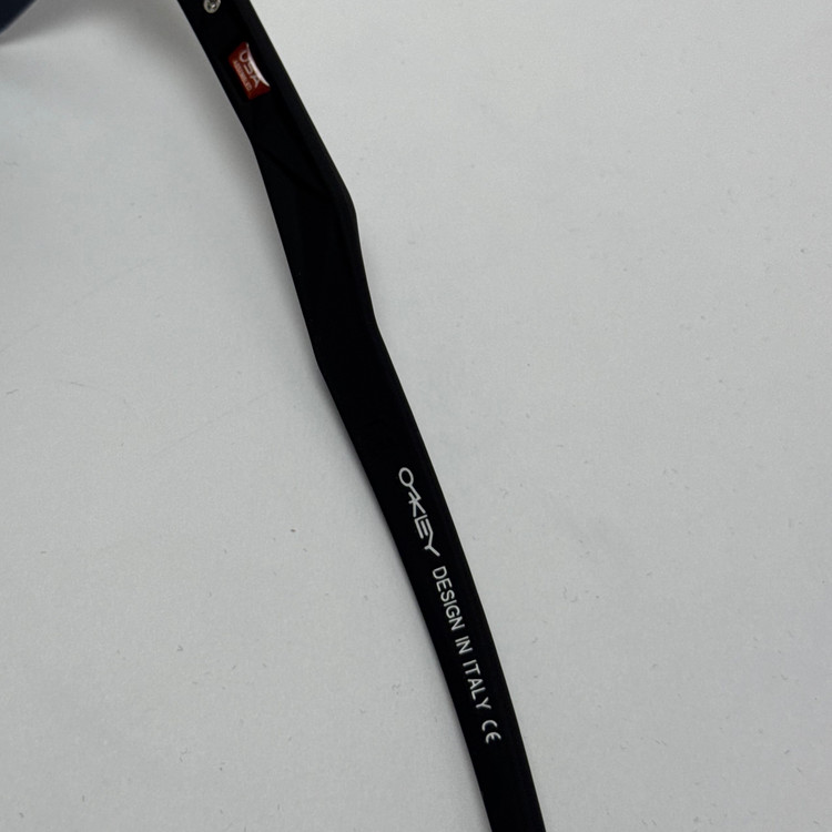 عینک آفتابی اسپرت اوکلی OAKLEY مدل SUTRO تمام مشکی (ارسال رایگان)
