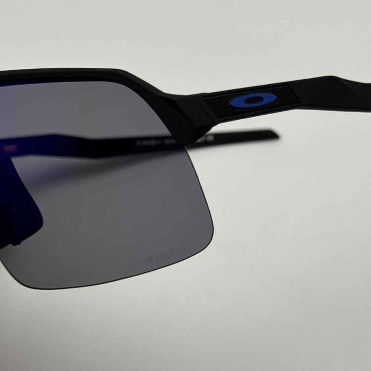 عینک آفتابی اسپرت اوکلی OAKLEY مدل SUTRO فریم مشکی عدسی آبی (ارسال رایگان)