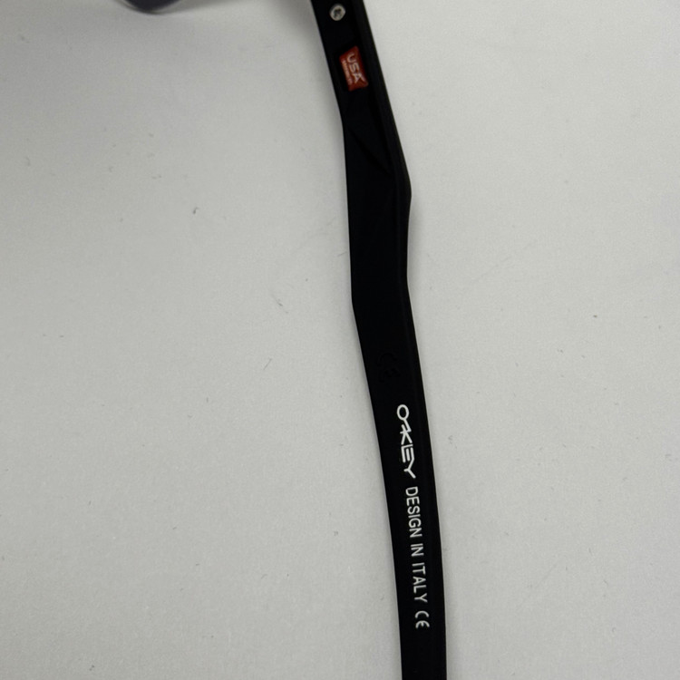 عینک آفتابی اسپرت اوکلی OAKLEY مدل SUTRO فریم مشکی عدسی آبی (ارسال رایگان)