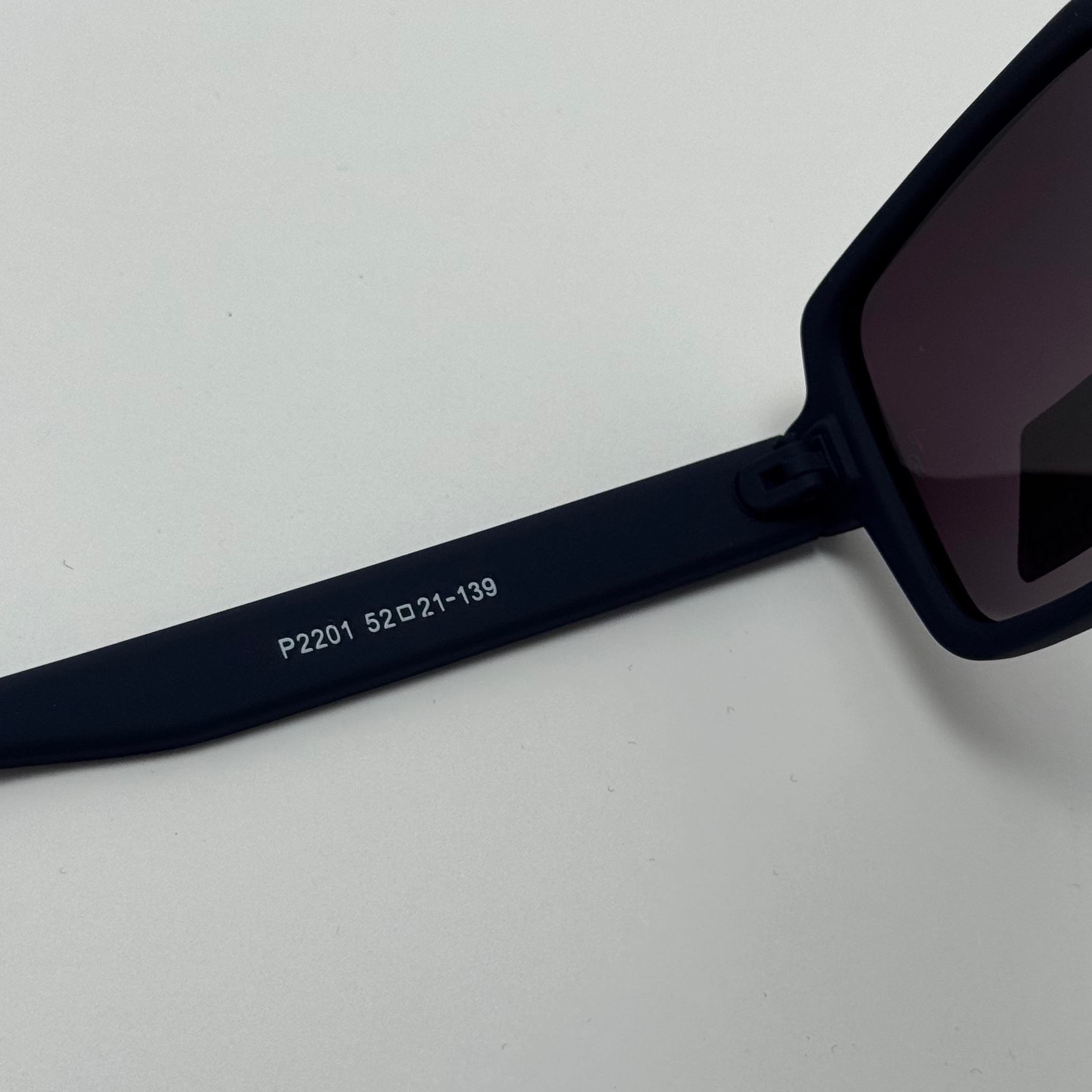 عینک آفتابی پلاریزه ریبن مستطیلی آبی پر رنگ کد rayban RB 2201 (ارسال رایگان)