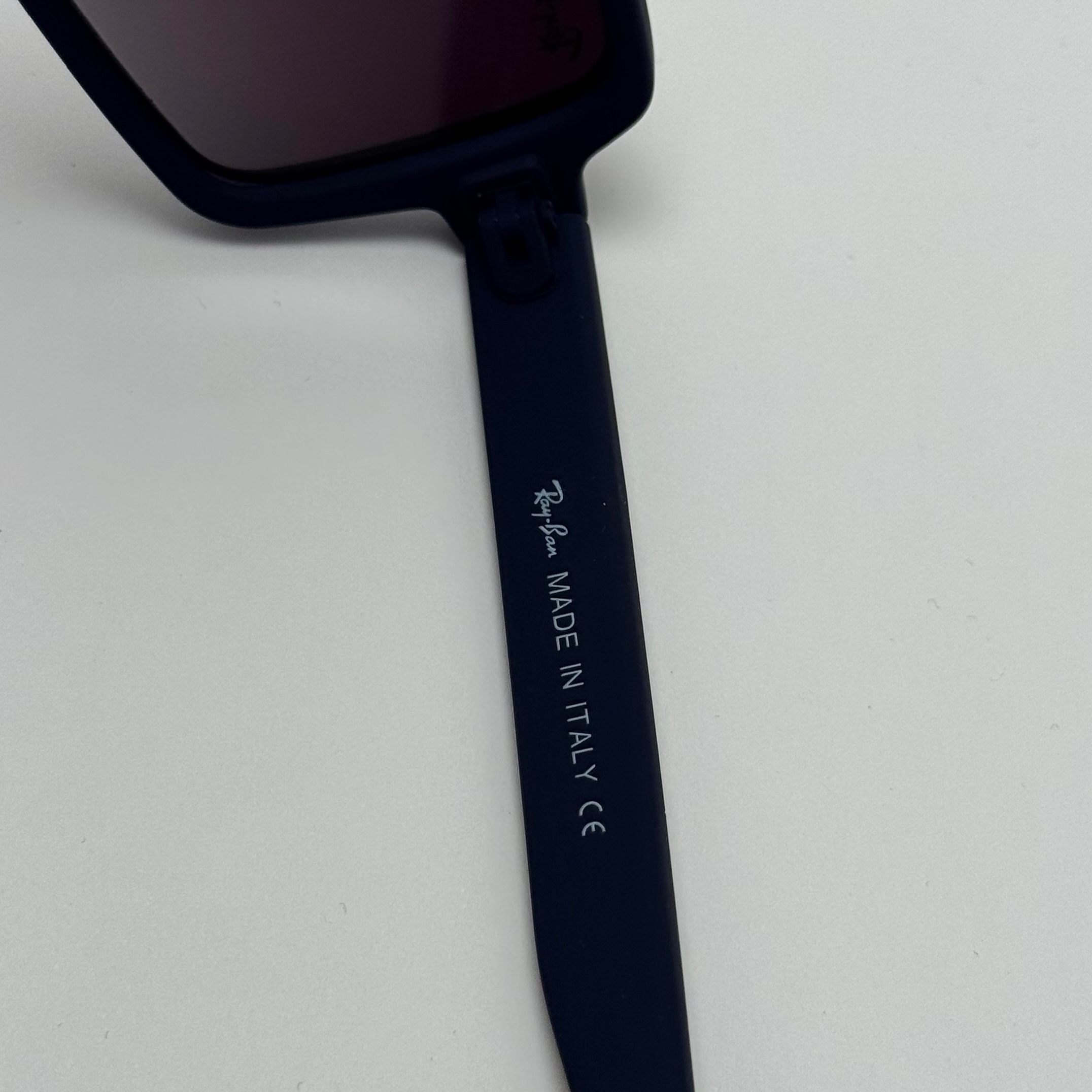 عینک آفتابی پلاریزه ریبن مستطیلی آبی پر رنگ کد rayban RB 2201 (ارسال رایگان)