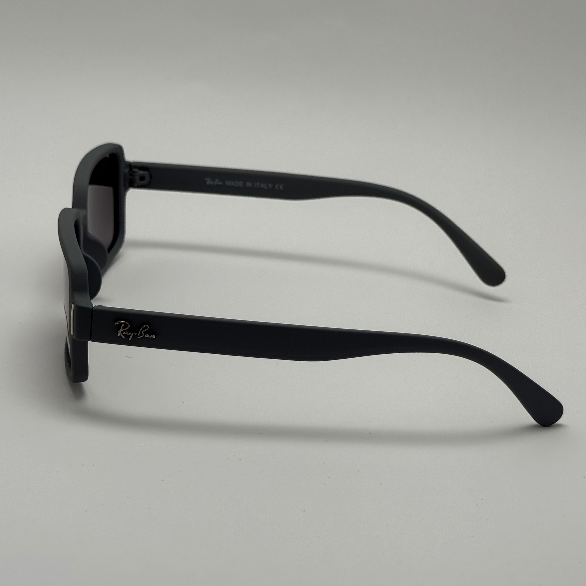 عینک آفتابی پلاریزه ریبن مستطیلی طوسی کد rayban RB 2201 (ارسال رایگان)