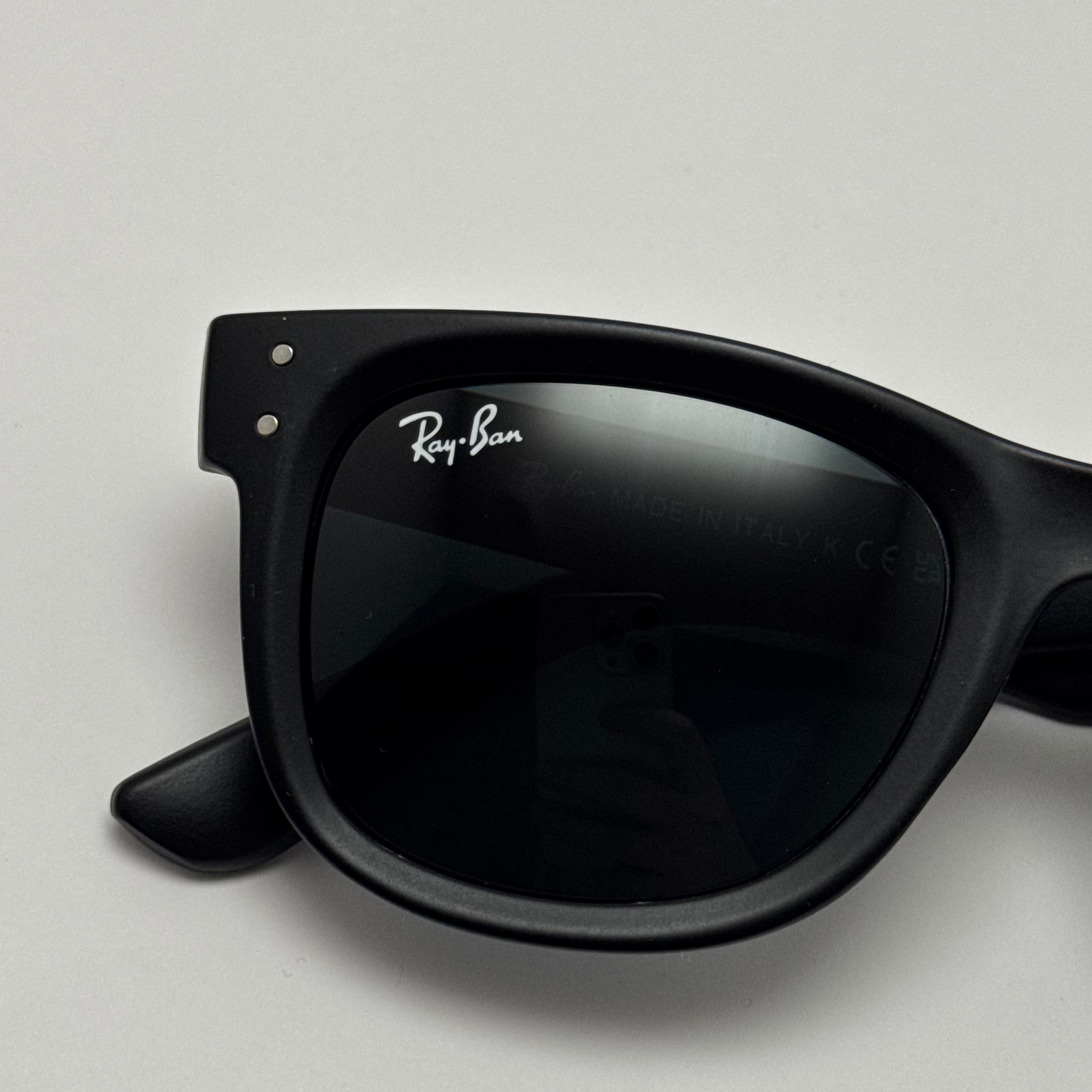 عینک آفتابی ریبن ویفرر شیشه سنگ مشکی مات به همراه پک کامل ریبن Rayban WAYFARER RB 0502S