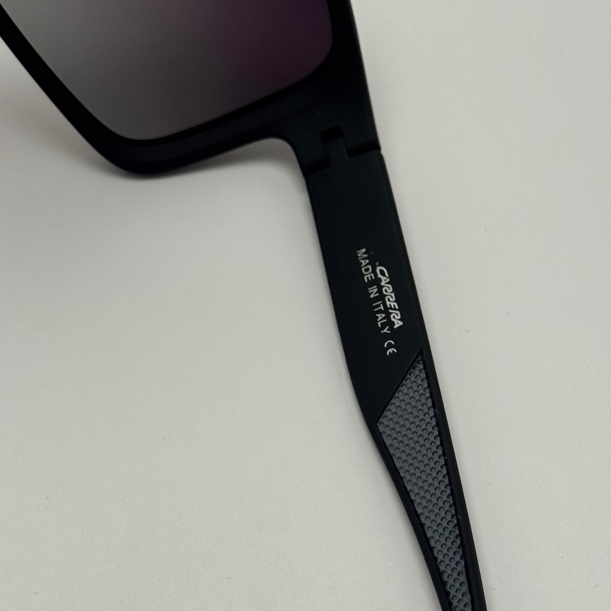 عینک آفتابی پلاریزه اسپرت کررا CARRERA مشکی مناسب رانندگی به همراه کاور پارچه ای و دستمال نانو مخصوص کد 2218
