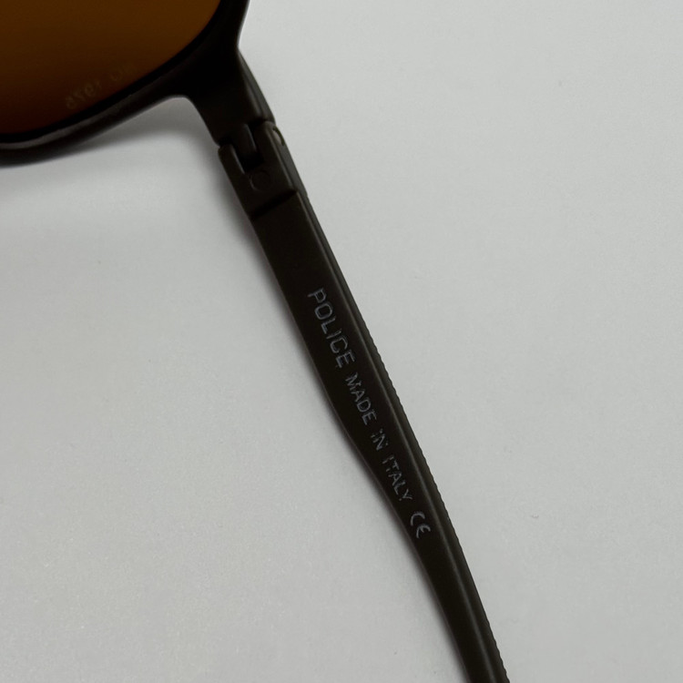 عینک آفتابی پلیس POLICE قهوه ای پلاریزه و یووی 400 به همراه کاور پارچه ای و دستمال نانو کد 1975 فوق سبک (ارسال رایگان)