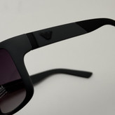 عینک آفتابی پلاریزه اسپرت امپریو آرمانی طوسی مشکی مناسب رانندگی به همراه کاور پارچه ای و دستمال نانو مخصوص کد 2212