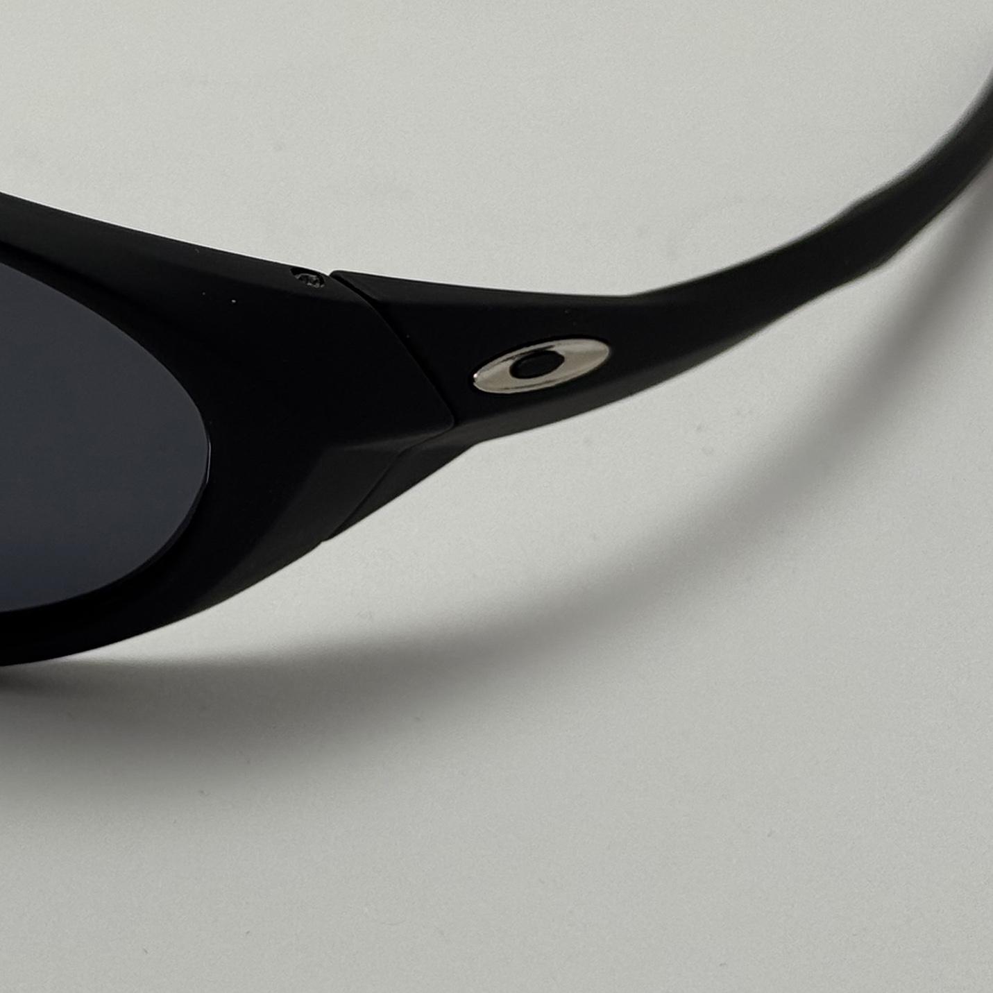 عینک آفتابی پلاریزه اوکلی مدل Oakley Eye Jacket Redux بیضی مشکی (ارسال رایگان)